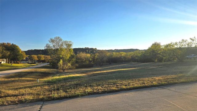 2202 Mountain Lakes Drive, Cedar Hill, TX 75104