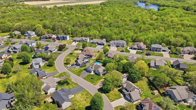 13076 180th Avenue NW, Elk River, MN 55330