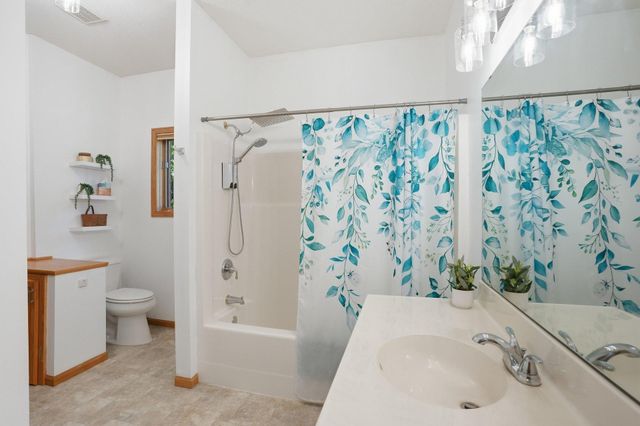 13076 180th Avenue NW, Elk River, MN 55330