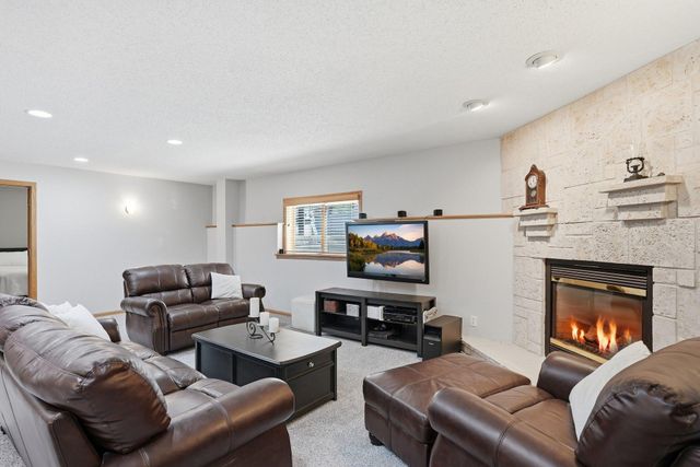 13076 180th Avenue NW, Elk River, MN 55330