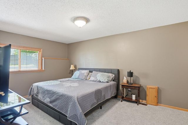 13076 180th Avenue NW, Elk River, MN 55330