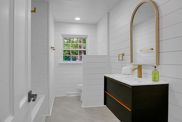 109 Quaker Street, Saint George, SC 29477