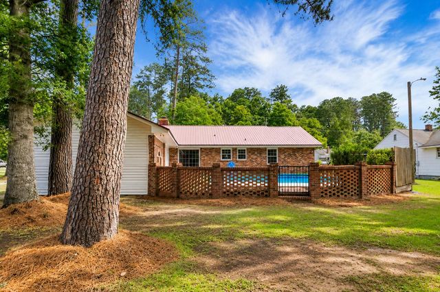 109 Quaker Street, Saint George, SC 29477