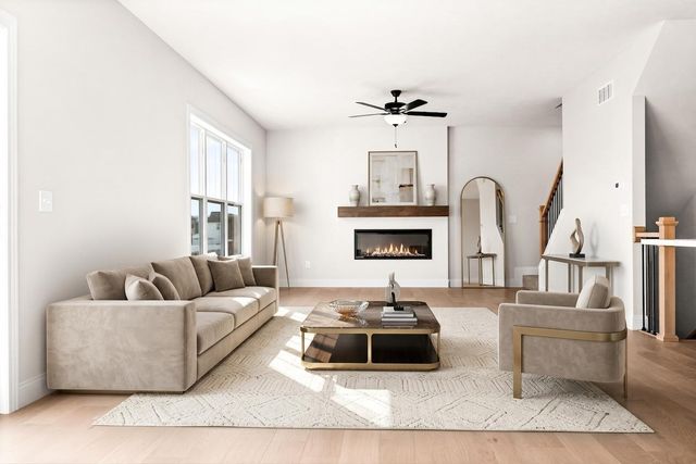 5211 Castlebar Drive, Bloomington, IL 61705