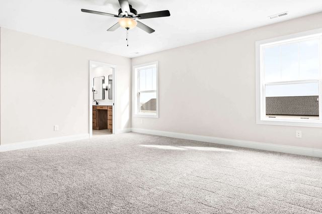 5211 Castlebar Drive, Bloomington, IL 61705