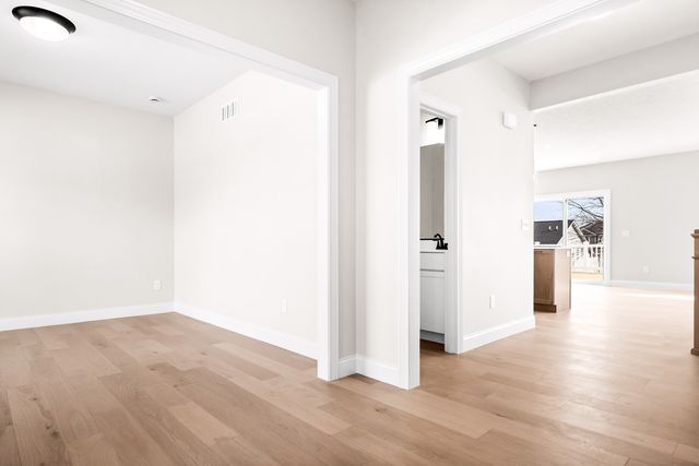 5211 Castlebar Drive, Bloomington, IL 61705