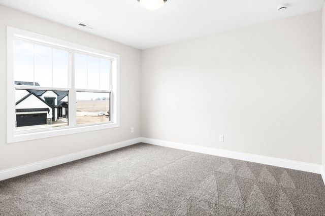 5211 Castlebar Drive, Bloomington, IL 61705