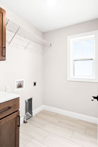 5211 Castlebar Drive, Bloomington, IL 61705