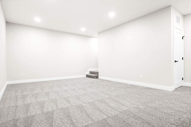 5211 Castlebar Drive, Bloomington, IL 61705