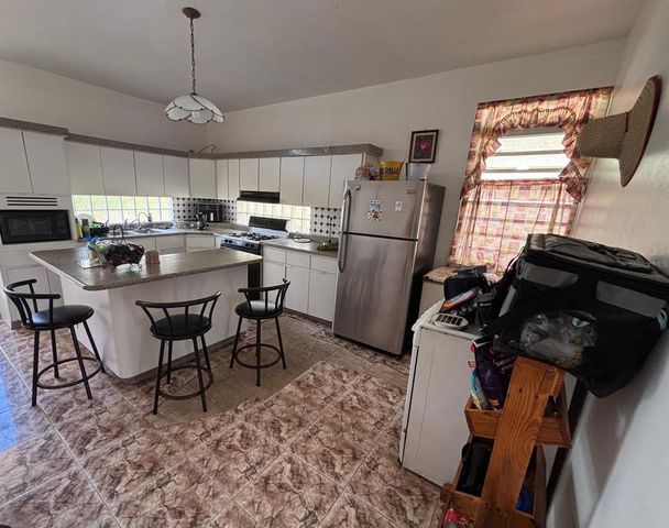 CARR 788 KM 6.7 TOMAS DE CASTRO I, Caguas, PR 00725