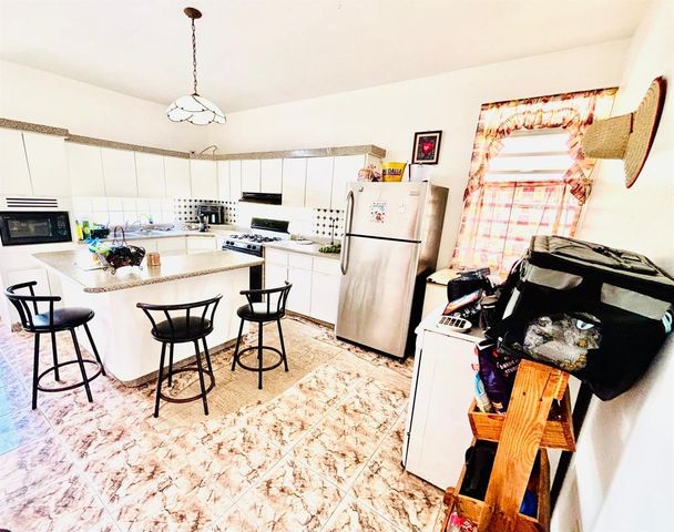 CARR 788 KM 6.7 TOMAS DE CASTRO I, Caguas, PR 00725