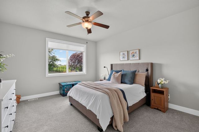 316 NW Beechwood Drive, Grimes, IA 50111