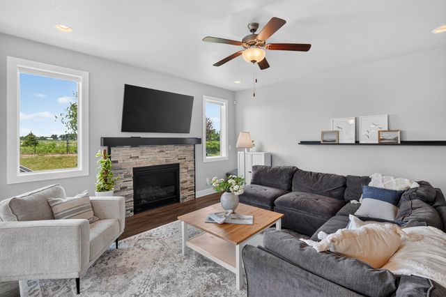 316 NW Beechwood Drive, Grimes, IA 50111
