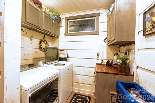 126 Moore Mountain Road, Vilas, NC 28692
