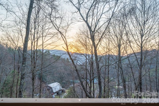 126 Moore Mountain Road, Vilas, NC 28692