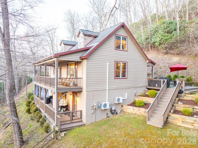 126 Moore Mountain Road, Vilas, NC 28692