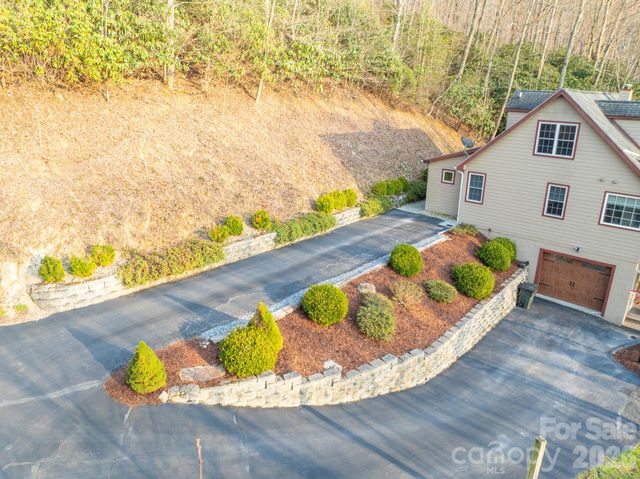 126 Moore Mountain Road, Vilas, NC 28692