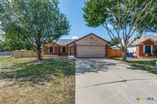 124 Meadowside Drive, Hutto, TX 78634