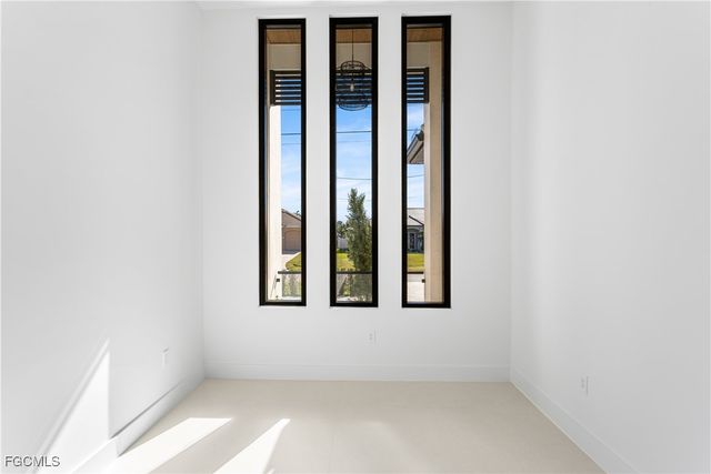 2529 SW 37th ST, Cape Coral, FL 33914