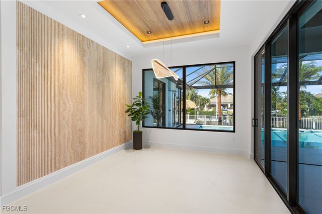 2529 SW 37th ST, Cape Coral, FL 33914