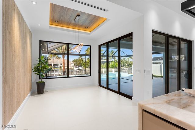 2529 SW 37th ST, Cape Coral, FL 33914