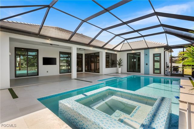 2529 SW 37th ST, Cape Coral, FL 33914