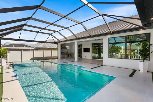 2529 SW 37th ST, Cape Coral, FL 33914