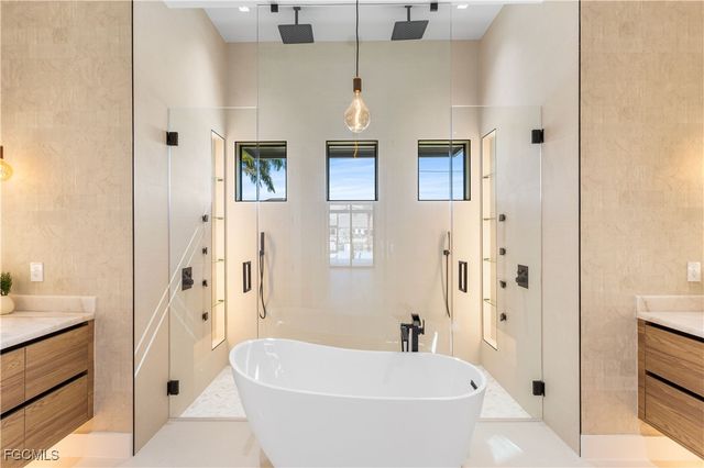 2529 SW 37th ST, Cape Coral, FL 33914