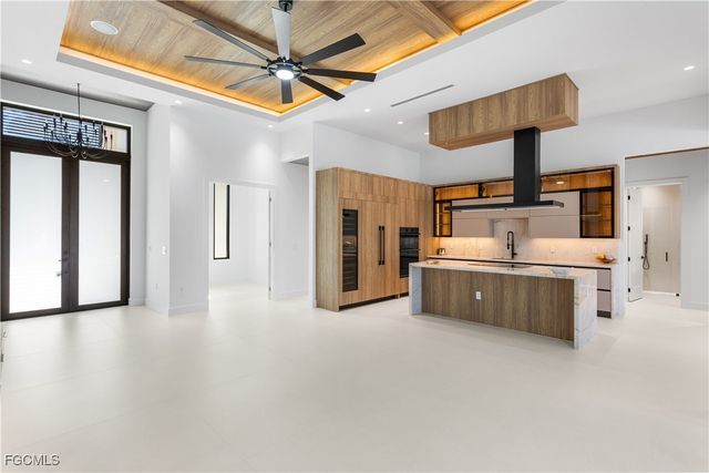 2529 SW 37th ST, Cape Coral, FL 33914