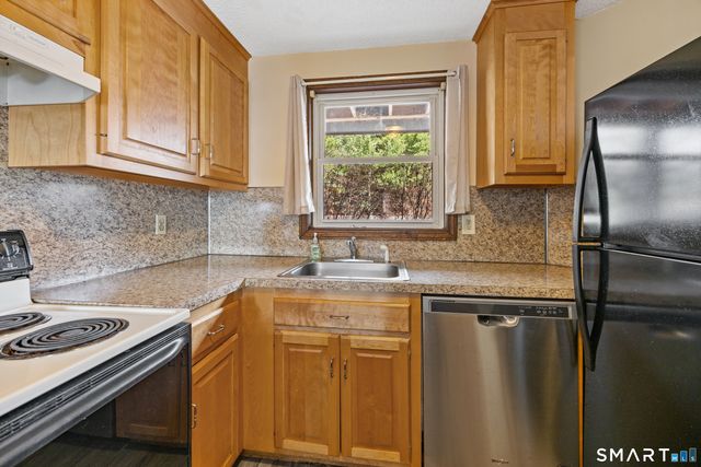 883 Rubber Avenue 3, Naugatuck, CT 06770