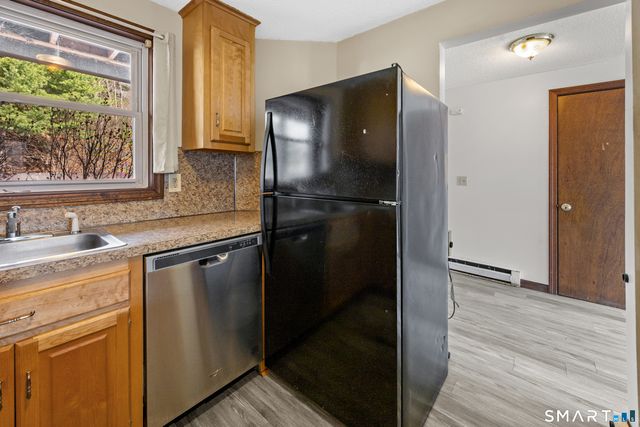 883 Rubber Avenue 3, Naugatuck, CT 06770