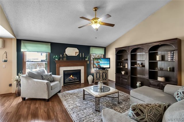 45 Woodgate Drive, Lancaster, NY 14086