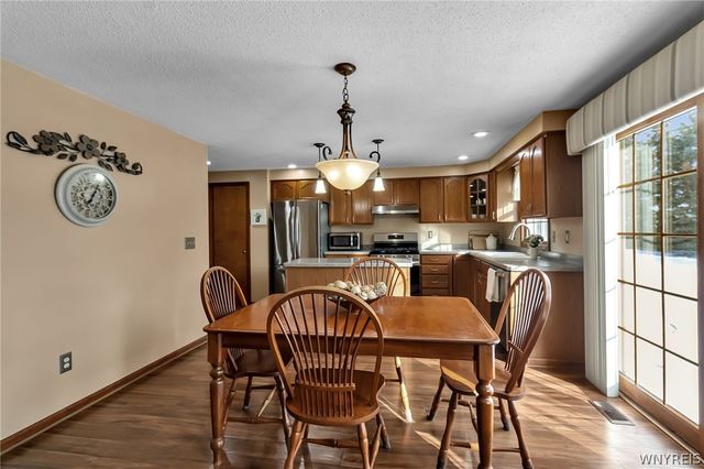 45 Woodgate Drive, Lancaster, NY 14086