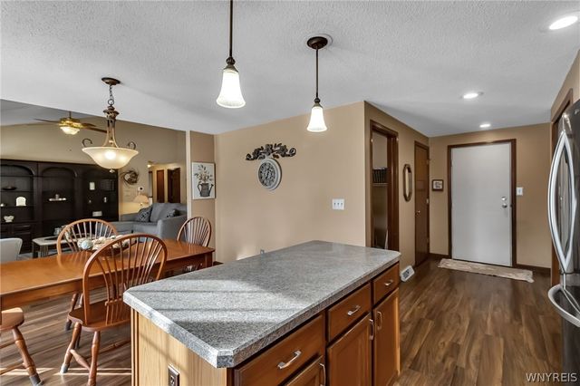 45 Woodgate Drive, Lancaster, NY 14086