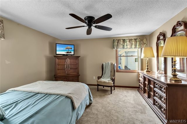 45 Woodgate Drive, Lancaster, NY 14086