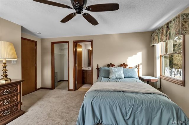 45 Woodgate Drive, Lancaster, NY 14086