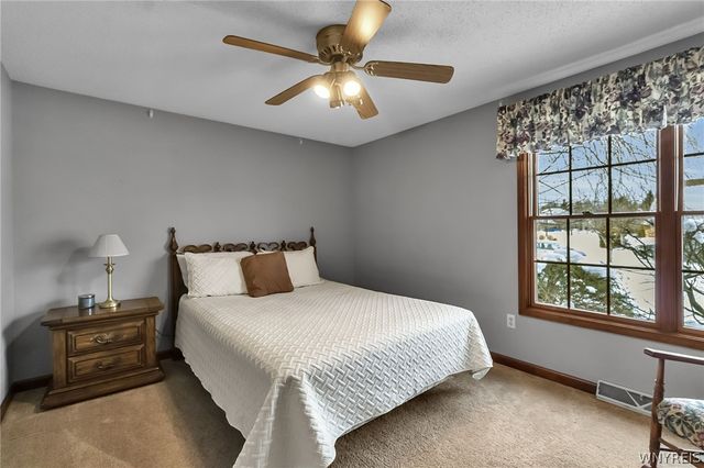 45 Woodgate Drive, Lancaster, NY 14086