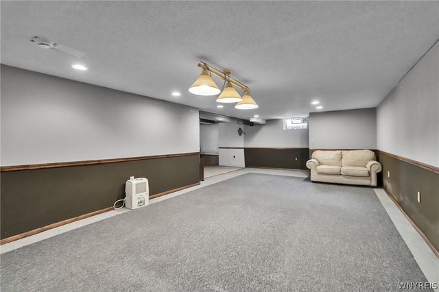 45 Woodgate Drive, Lancaster, NY 14086