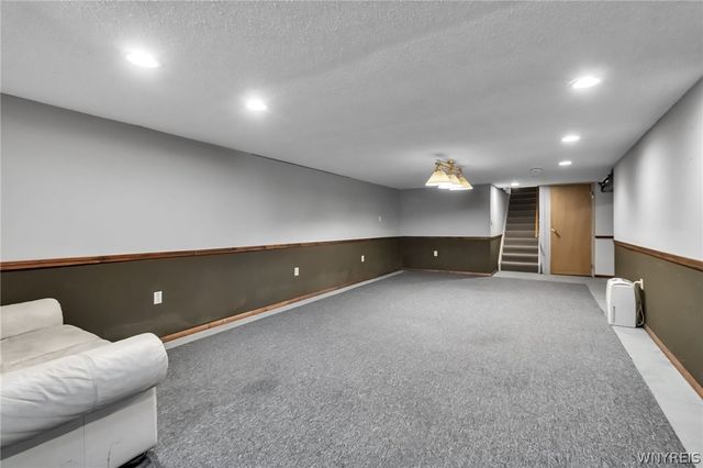 45 Woodgate Drive, Lancaster, NY 14086