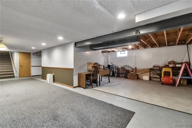 45 Woodgate Drive, Lancaster, NY 14086