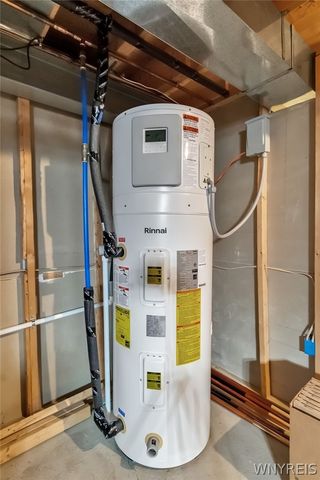 45 Woodgate Drive, Lancaster, NY 14086