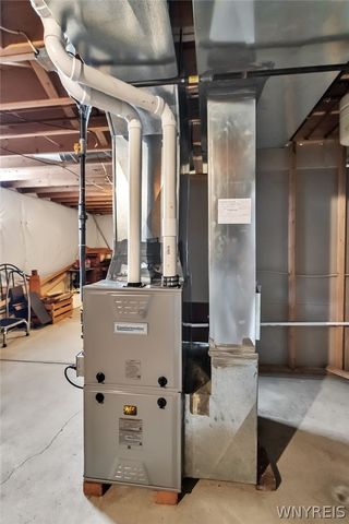 45 Woodgate Drive, Lancaster, NY 14086