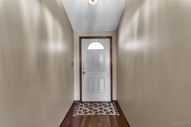 45 Woodgate Drive, Lancaster, NY 14086