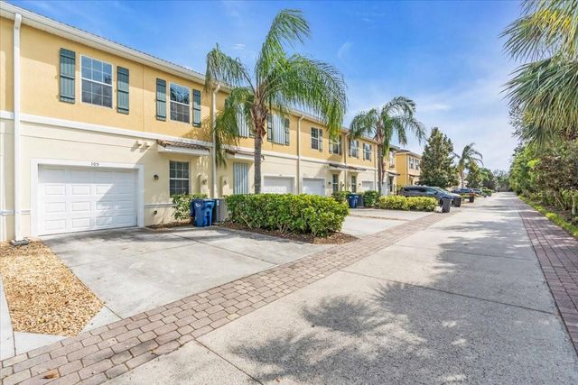3740 82ND AVENUE CIRCLE E 105, Sarasota, FL 34243