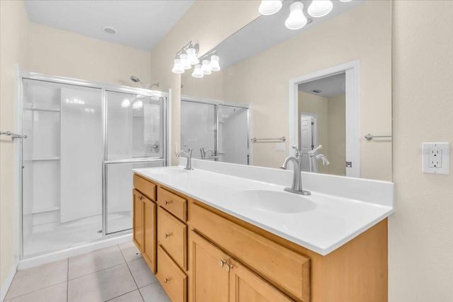 3740 82ND AVENUE CIRCLE E 105, Sarasota, FL 34243