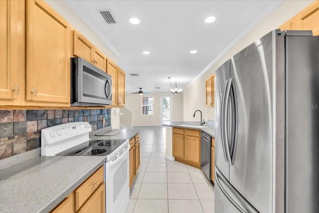 3740 82ND AVENUE CIRCLE E 105, Sarasota, FL 34243