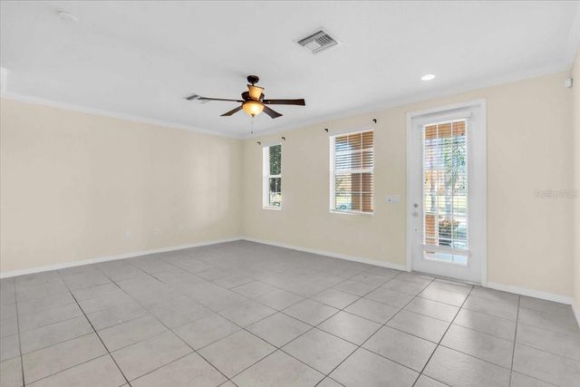 3740 82ND AVENUE CIRCLE E 105, Sarasota, FL 34243