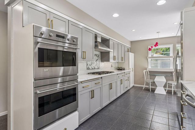 5512 Goya Lane, Edina, MN 55436