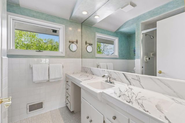 5512 Goya Lane, Edina, MN 55436