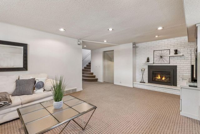5512 Goya Lane, Edina, MN 55436
